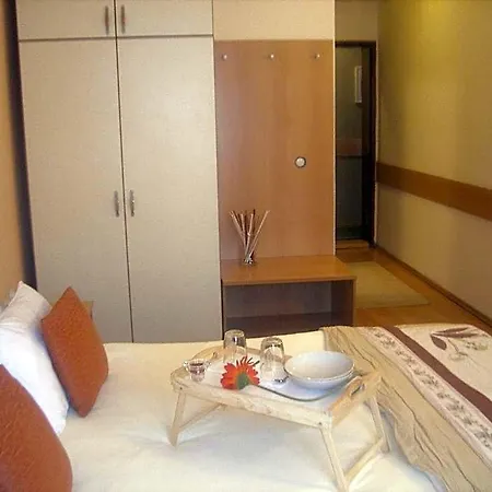 7 Hotel 2*